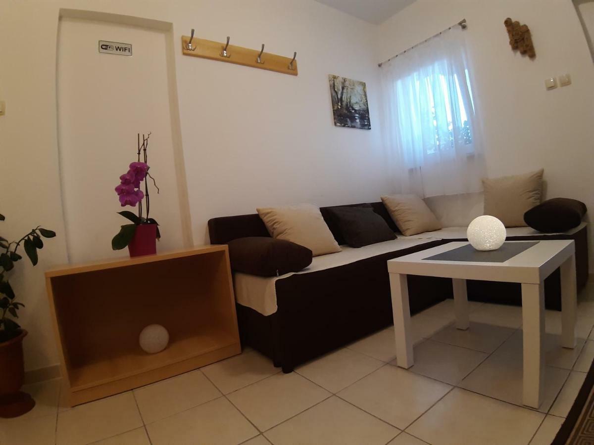 Apartamento House Jelena&Marija Rakovica Exterior foto